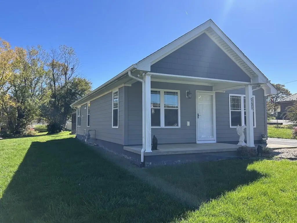 965 Monroe St, Wytheville, VA 24382 - #1