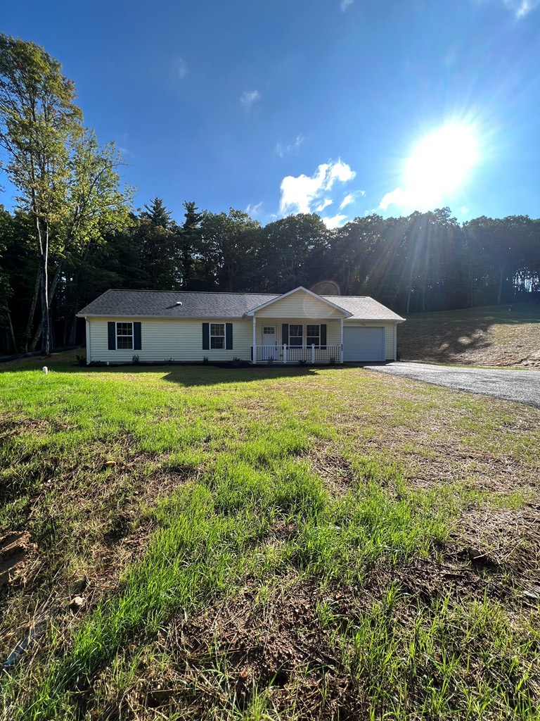 106 Rhododendron Ln, Fancy Gap, VA 24328 - Image #2