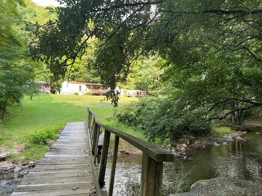 125 Fees Ridge Lane, Mouth Of Wilson, VA 24363 - Image #3