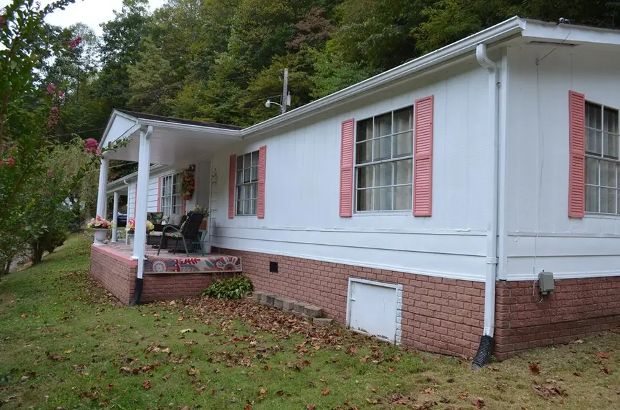 8299 Garden Creek Road, Oakwood, VA 24631 - Image #2