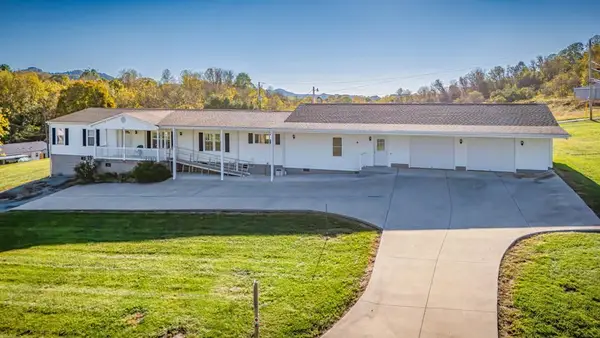 228 Midway Street, Saltville, VA 24370