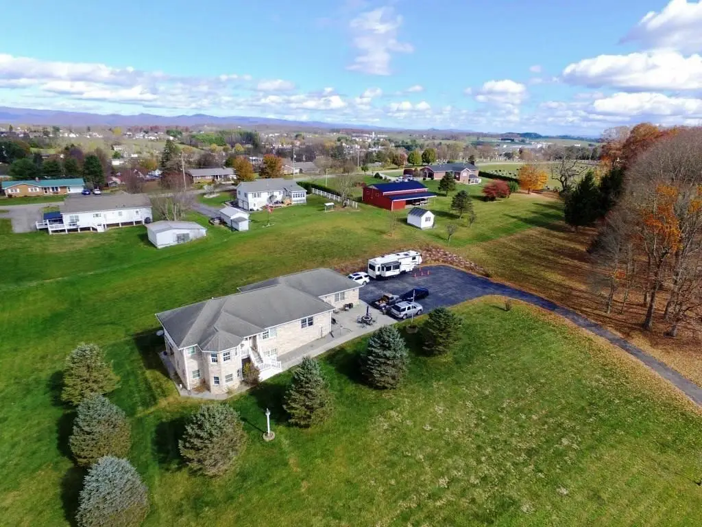 426 Kinder Valley Road, Rural Retreat, VA 24368 - Image #1