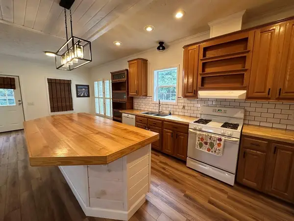 5257 Flatridge Rd, Troutdale, VA 24378