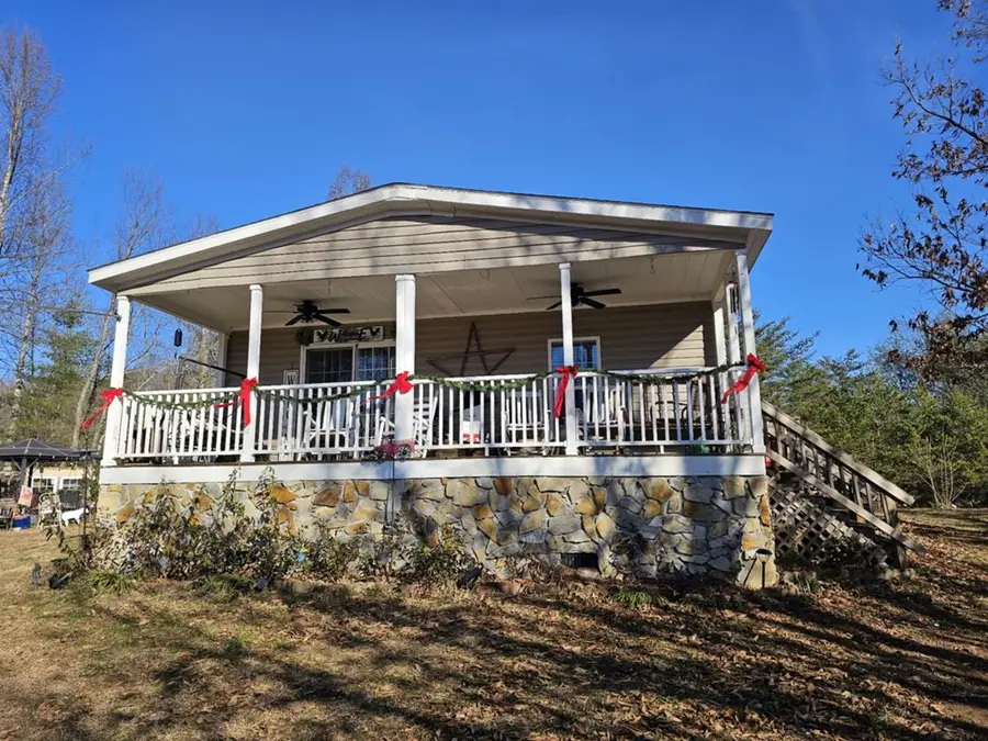 345 Pinecrest Ln, Claudville, VA 24076 - Image #3