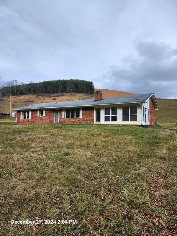 863 Old Wilderness Rd, Saltville, VA 24370
