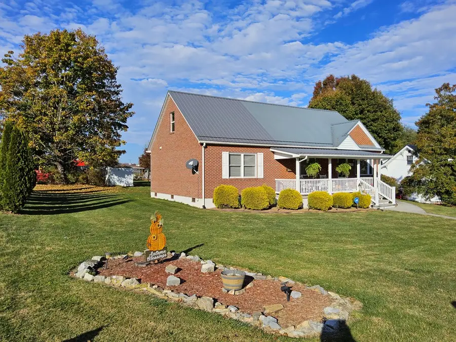 202 Buck Avenue, Rural Retreat, VA 24368 - Image #3