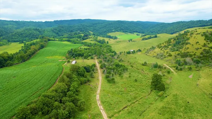 7267 BLUE GRASS TRAIL, Saltville, VA 24370 - Image #3