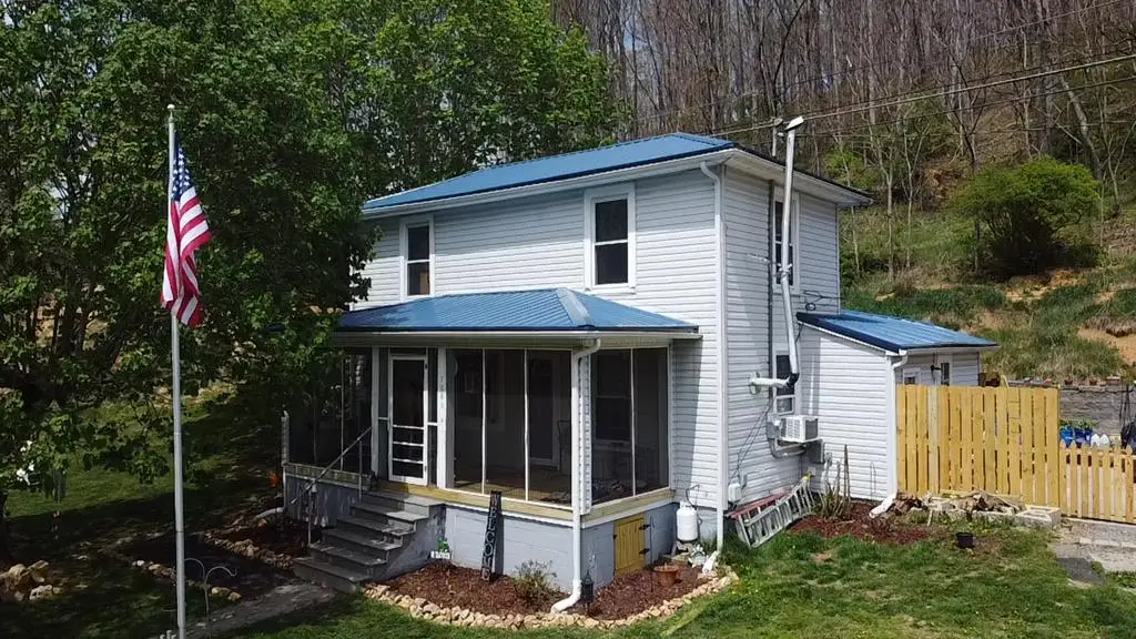 7083 Abbs Valley Road, Bluefield, VA 24605 - Image #1