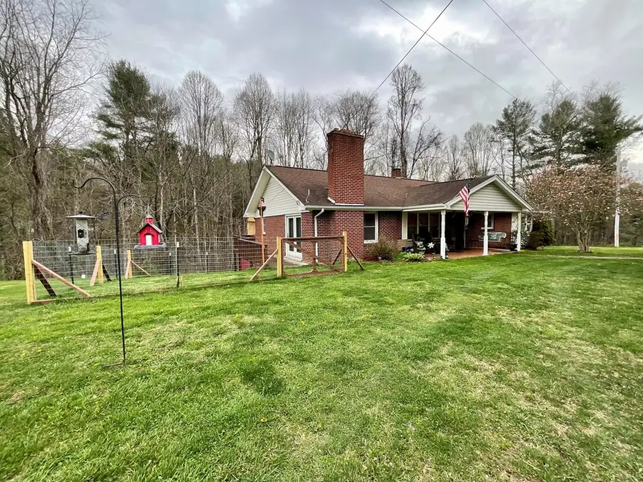 2858 Pot Rock Rd, Woodlawn, VA 24381 - Image #3