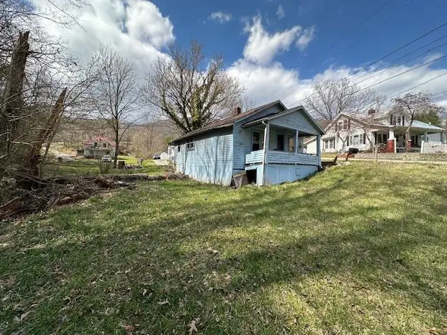 164 CARDWELL TOWN RD, Saltville, VA 24370 - #1