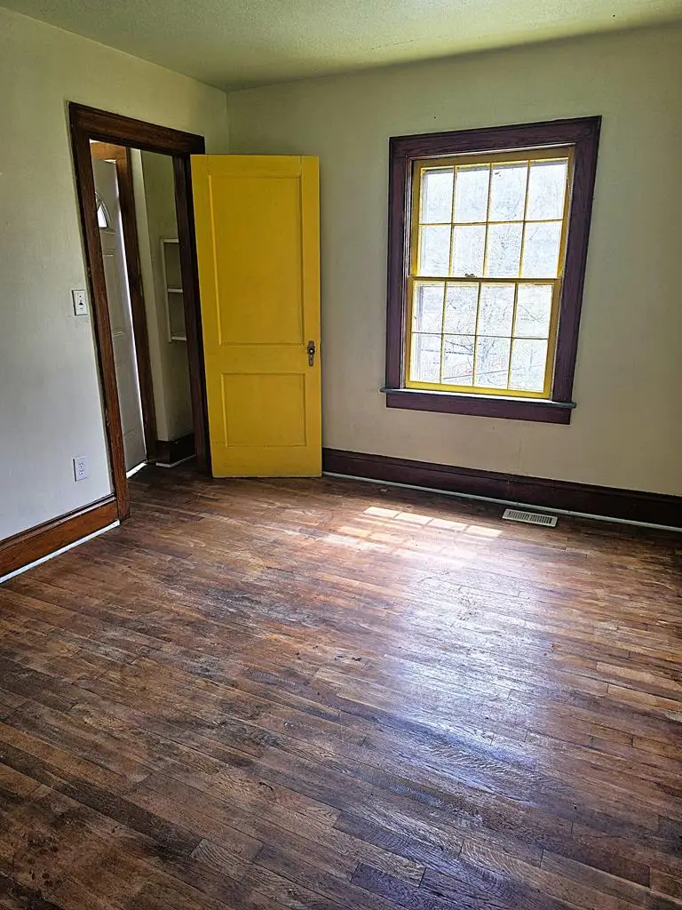 408 Fairview Street, Mullens, WV 25882 - Image #2