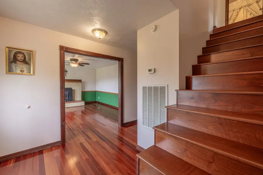 207 Pleasant View Road, Rose Hill, VA 24281 - Image #3