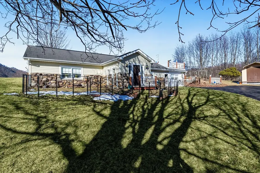 567 Myrtle Road, Tazewell, VA 24651 - Image #3