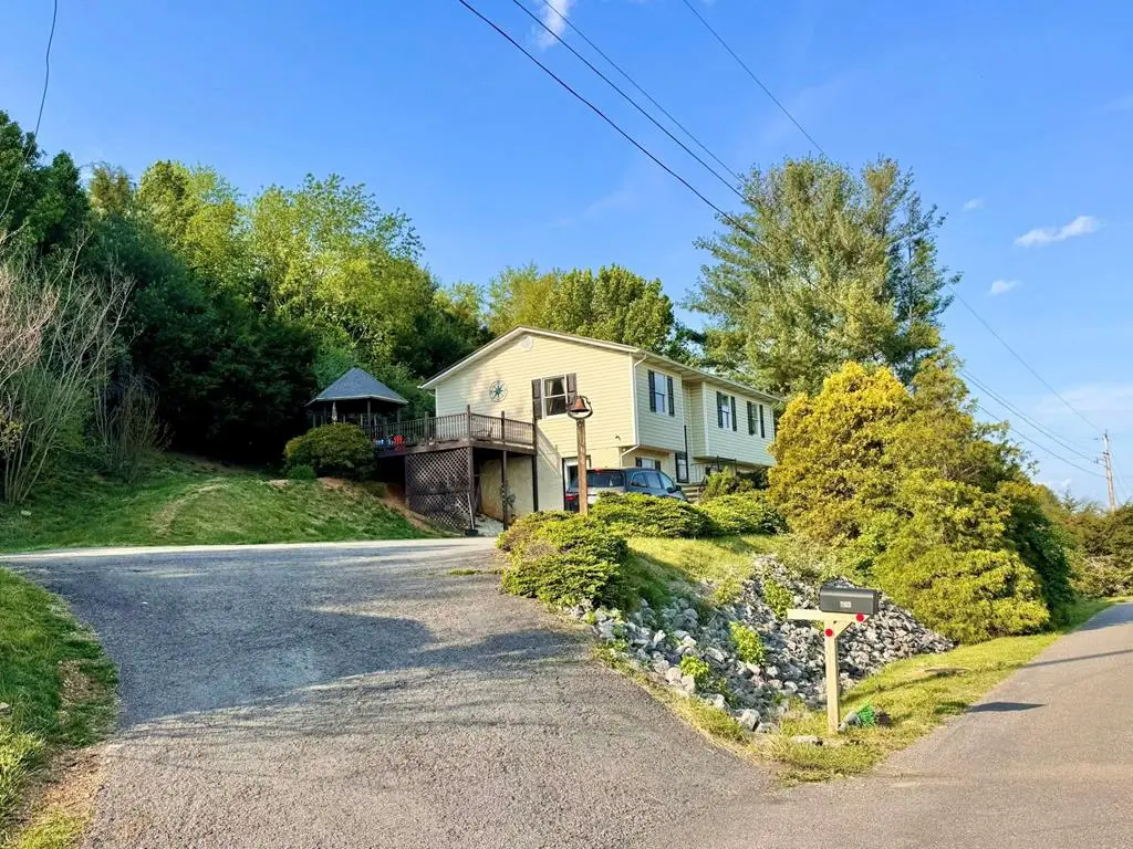 203 Fair  St., Pounding Mill, VA 24637 - Image #1