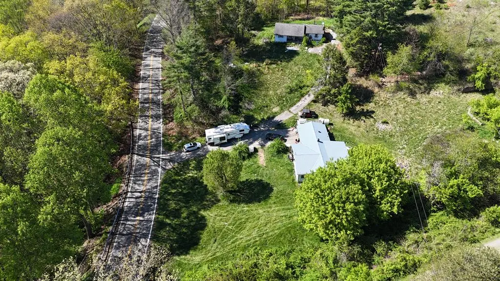 6732 6758 poplar camp rd, Austinville, VA 24312 - Image #1