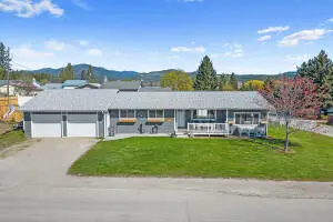 902 W Franklin Ave, CHEWELAH, WA 99109