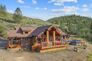 33905 Winterwood Ln, Davenport, WA 99122 - #1