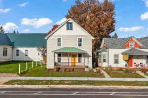 208 W Main Ave, Chewelah, WA 99109 - #1