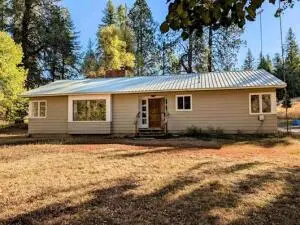 4439 Whittier Rd, Clayton, WA 99110 - #1