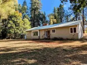 4439 Whittier Rd, Clayton, WA 99110 - #3