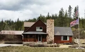 3356 N Caffel Rd, CHEWELAH, WA 99109