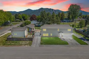 915 W Main Ave, CHEWELAH, WA 99109