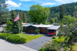 1208 Overlook Blvd, MARCUS, WA 99151