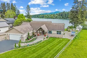 321 Reflection Dr, IONE, WA 99139