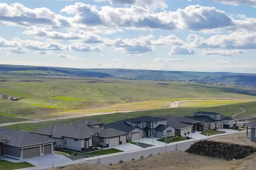 6935 W 22nd Place (lot 14 Ph 7), Kennewick, WA 99338 - #2