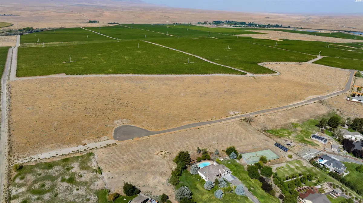 105646 N Harvest Hill Pr Ne, West Richland, WA 99353 - Image #1