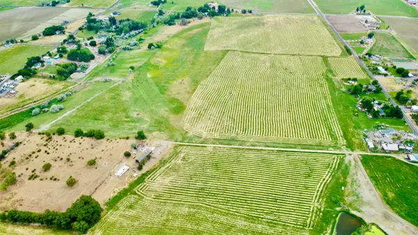 NKA Liberty Rd. #1/2, Granger, WA 98932