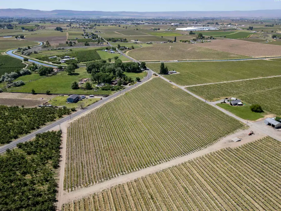 TBD Wilson Hwy, Grandview, WA 98930 - Image #3