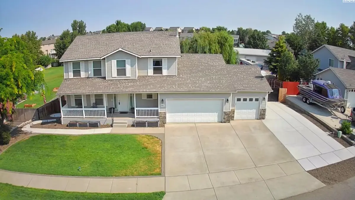 9807 Balflour Dr, Pasco, WA 99301-8003 - Image #1