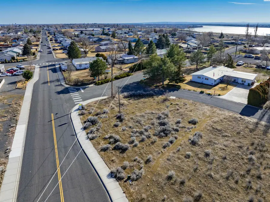 538 Fairchild Lp, Moses Lake, WA 98837 - Image #2