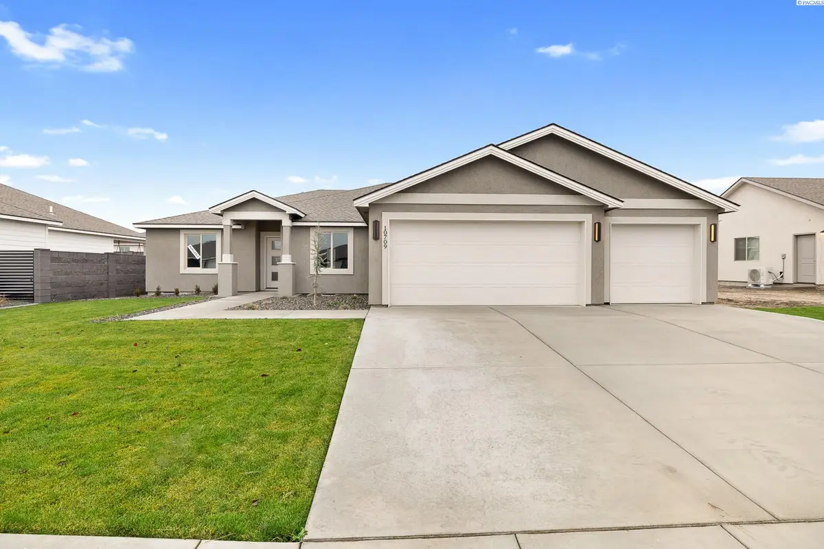10709 Kokanee Dr, Pasco, WA 99301 - Image #1