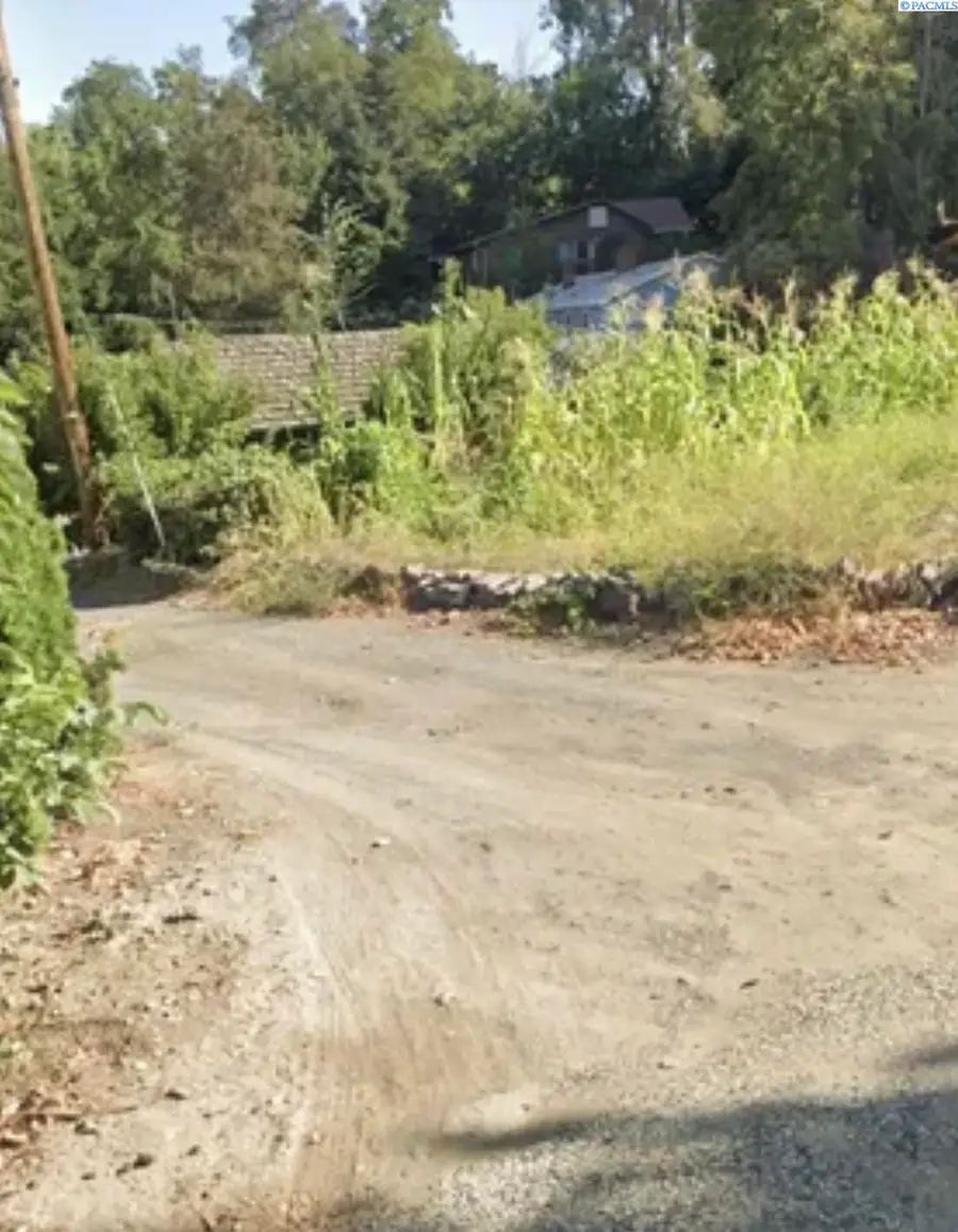 622 Sunnyside Ave, Sunnyside, WA 98944 - Image #2