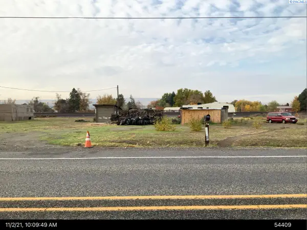 225507 E Sr 397, Kennewick, WA 99337