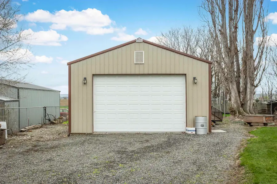 4302 Independence Road, Sunnyside, WA 98944 - Image #3