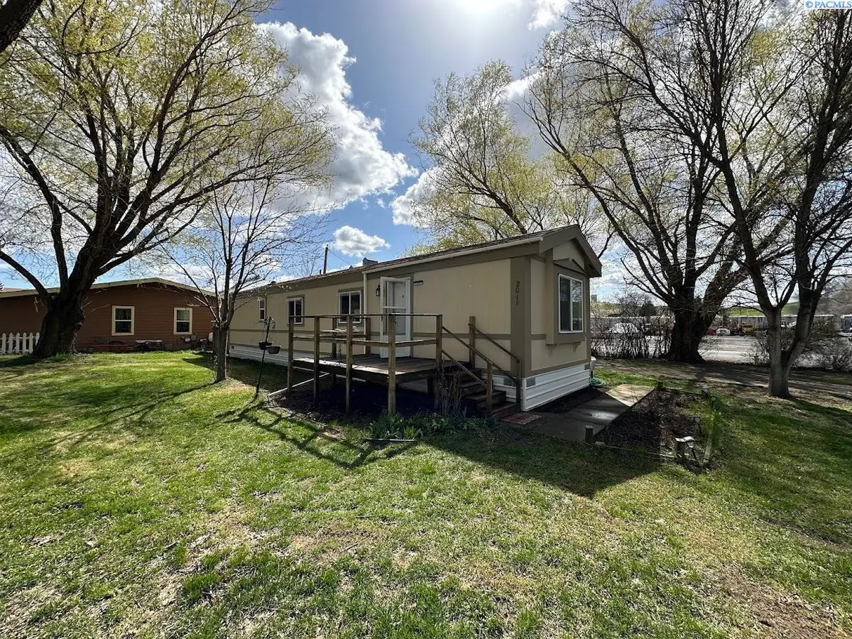 201 D St., Endicott, WA 99125 - Image #1