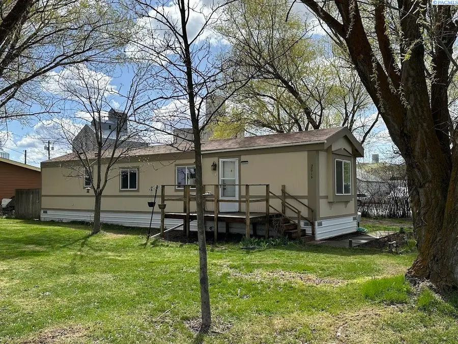 201 D St., Endicott, WA 99125 - Image #3