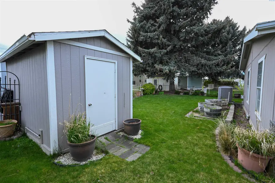 7901 W Clearwater Ave #154, Kennewick, WA 99336 - Image #2