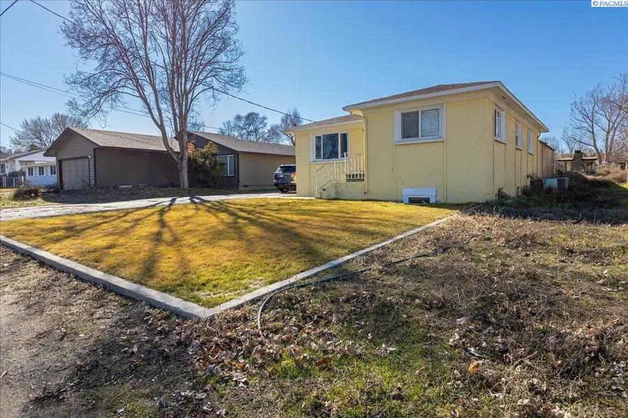 393 S 41st Ave, West Richland, WA 99353 - Image #3