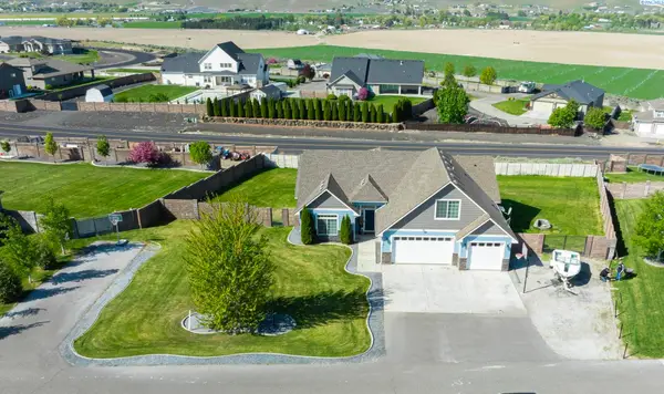 114 S 727 Prse, Kennewick, WA 99338-0000