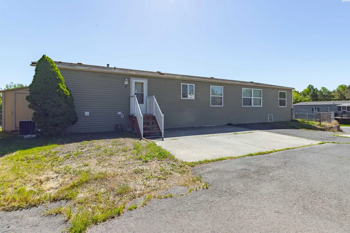 255 NW Golden Hills Dr. Sp #6 #6, Pullman, WA 99163 - Image #1