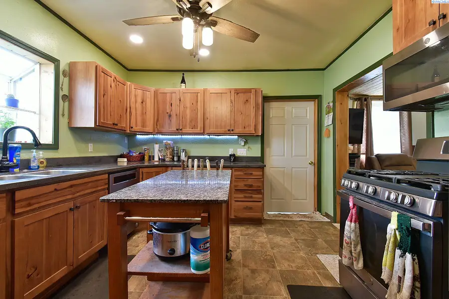 132 2nd Street, Diamond, WA 99111 - Image #3