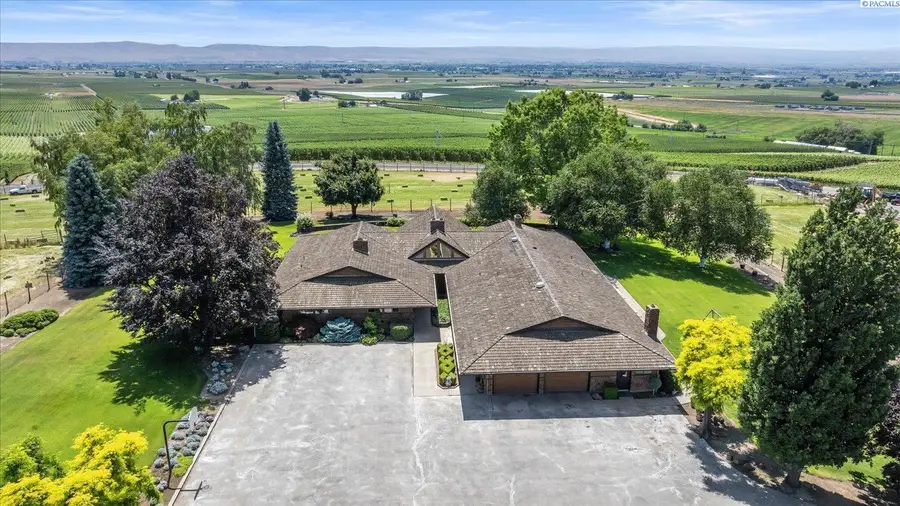 170732 Olsen Road, Grandview, WA 98930 - Image #2