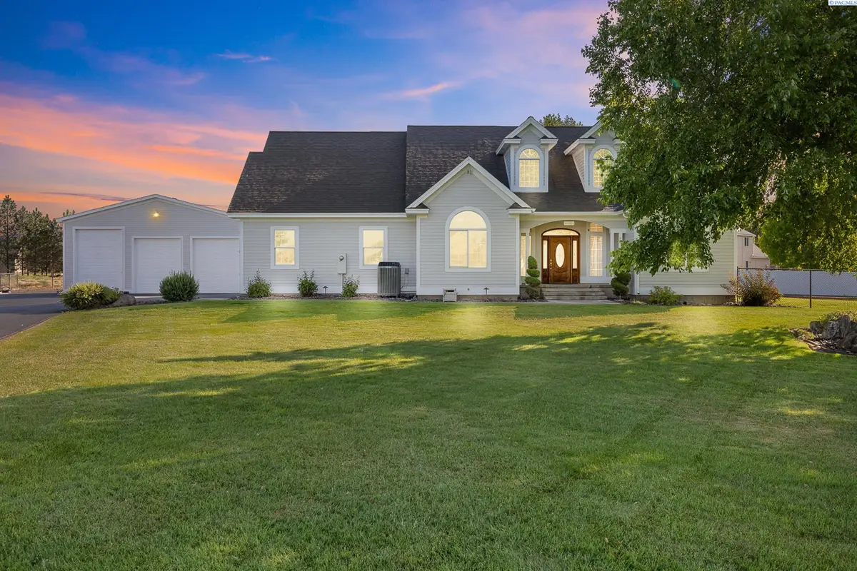 101304 N Billings Ct, West Richland, WA 99353 - #1