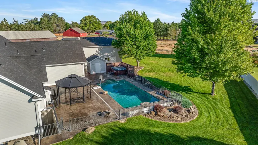 101304 N Billings Ct, West Richland, WA 99353 - #2