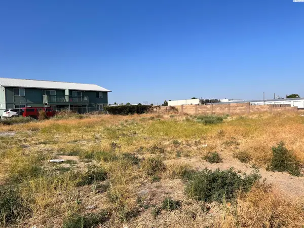 NKA W Canal Dr, Kennewick, WA 99336