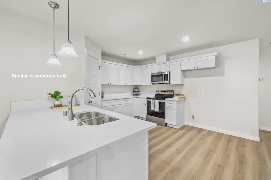 108 Luli St, Grandview, WA 98930 - Image #3